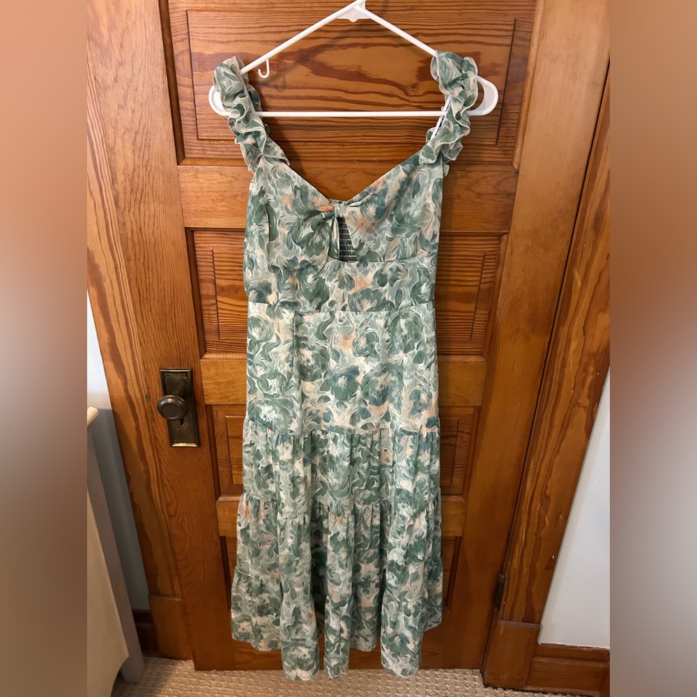 Strolling Through Martha’s Vineyard Midi